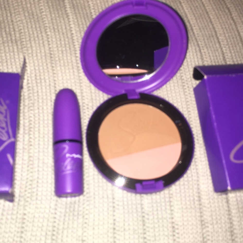 Selena MAC collection